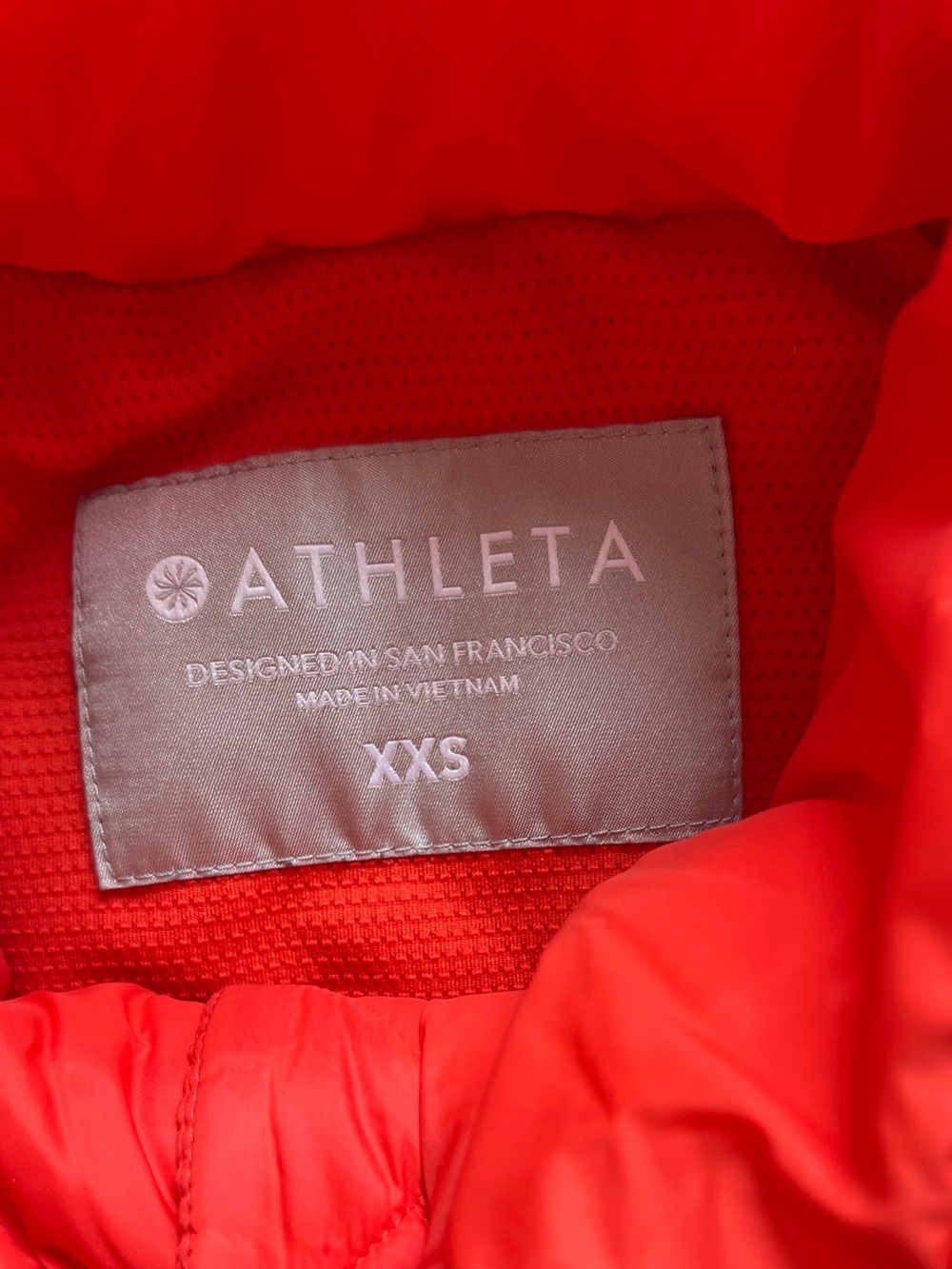 Athleta PrimaLoft Insulated Vest Womens XXS Coral Full Zip Stretch Running - Picture 3 of 10